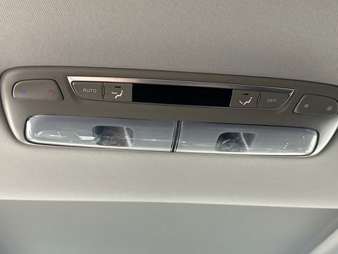 Used 2025 Kia Telluride S image 29