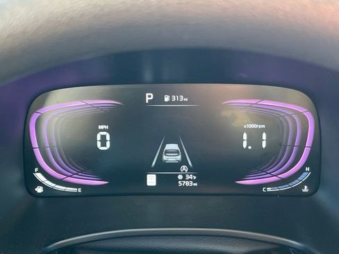 Certified 2025 Kia Soul LX w/ LX Technology Package image 28