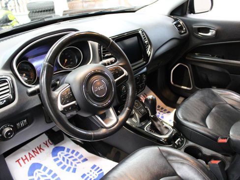 Used 2017 Jeep Compass Limited AWD/4WD image 9