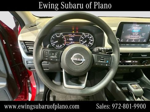 Used 2023 Nissan Rogue SV FWD image 11