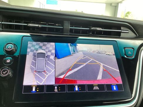 Used 2022 Chevrolet Bolt LT image 15