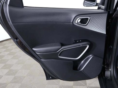 Used 2022 Kia Soul LX FWD image 21