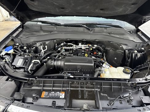 Certified 2022 Ford Explorer XLT w/ Equipment Group 202A image 46