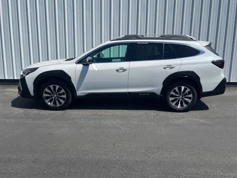 Used 2023 Subaru Outback Touring XT AWD/4WD image 3