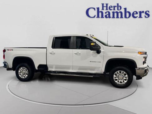Used 2024 Chevrolet Silverado 3500 LT w/ Snow Plow Prep/Camper Package AWD/4WD image 5