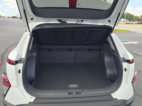 Used 2025 Hyundai Kona SEL FWD image 13