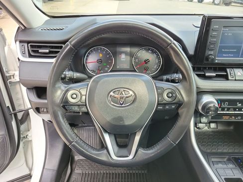 Used 2022 Toyota RAV4 XLE Premium FWD image 27