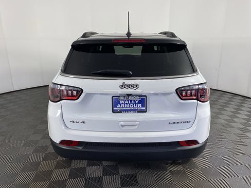 Used 2022 Jeep Compass Limited image 8
