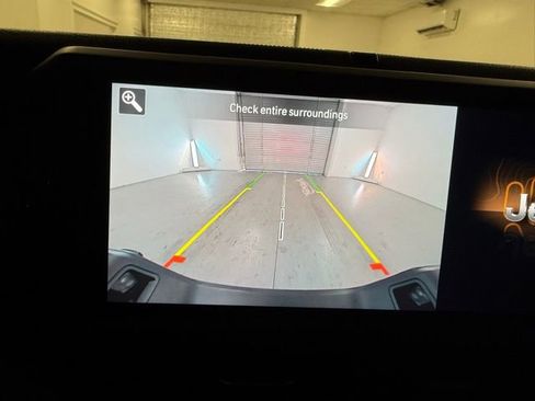 Used 2024 Jeep Gladiator Sport image 21