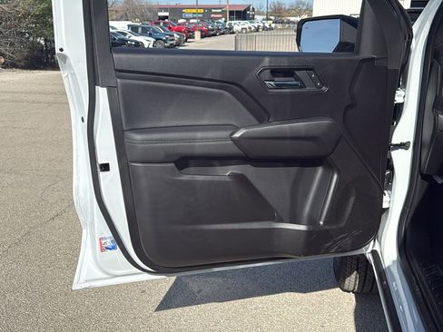 New 2026 Chevrolet Colorado LT image 8