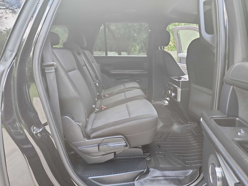 Used 2020 Ford Expedition Max XLT RWD image 38