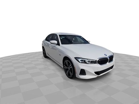 Used 2023 BMW 330e w/ Premium Package RWD image 2
