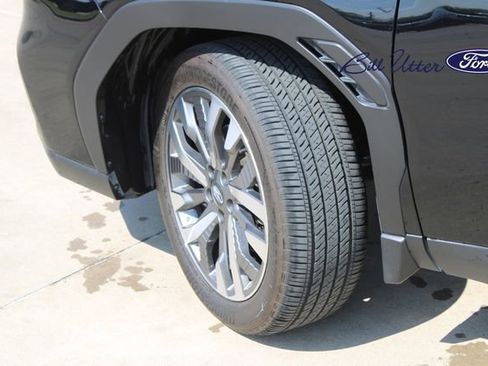 Used 2025 Subaru Forester Touring w/ Popular Package - Touring image 9