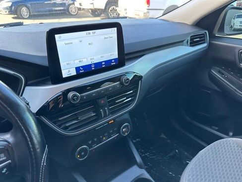 Used 2020 Ford Escape SE image 15