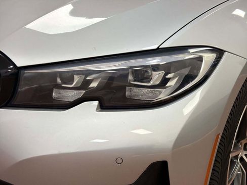Used 2019 BMW 330i xDrive Sedan w/ Driving Assistance Package image 11