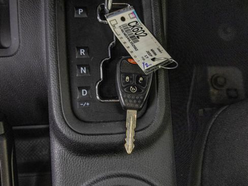 Used 2017 Jeep Wrangler Unlimited Sahara w/ Connectivity Group AWD/4WD image 28