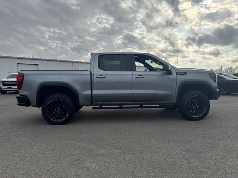 Used 2023 GMC Sierra 1500 AT4X image 7