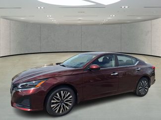 Used 2023 Nissan Altima 2.5 SV w/ SV Premium Package video 1