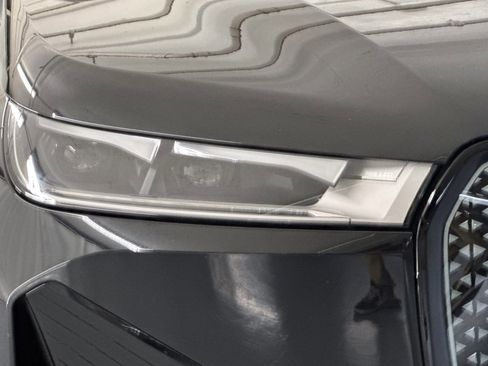 Certified 2024 BMW iX xDrive50 w/ Sport Package AWD/4WD image 10