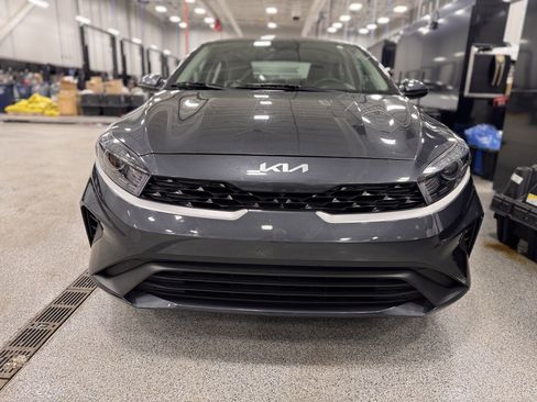 Certified 2023 Kia Forte LXS w/ LXS Technology Package image 32