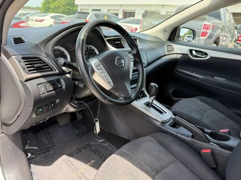 Used 2015 Nissan Sentra SV FWD image 17