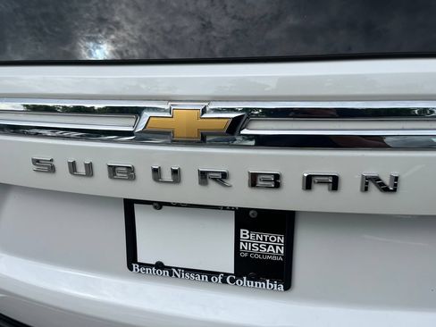 Used 2024 Chevrolet Suburban Premier AWD/4WD image 42