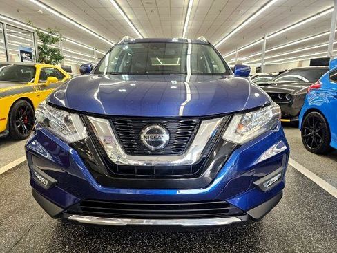 Used 2018 Nissan Rogue SL image 3