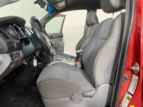 Used 2014 Toyota Tacoma 4x4 Double Cab w/ TRD Off-Road Package image 22