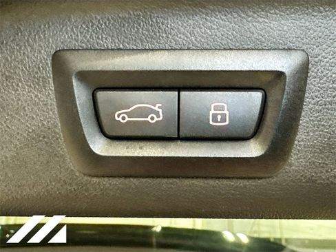 Used 2024 BMW X7 xDrive40i w/ Premium Package image 30