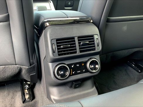 New 2026 Land Rover Range Rover Velar Dynamic SE image 20