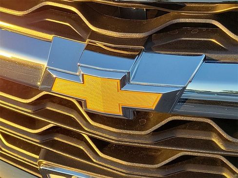 Used 2025 Chevrolet Blazer LT w/ Convenience Package image 29