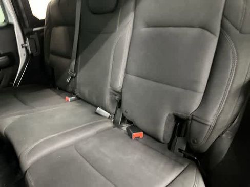 Used 2018 Jeep Wrangler Unlimited Sport S image 11