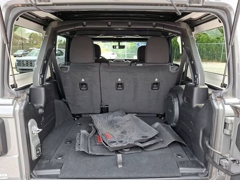Used 2022 Jeep Wrangler Unlimited Sport w/ Sun And Sound Package AWD/4WD image 29