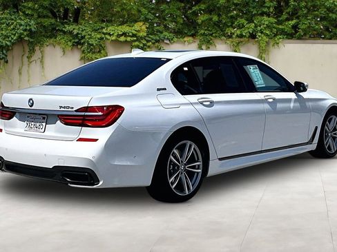 Used 2017 BMW 740e xDrive AWD/4WD image 5