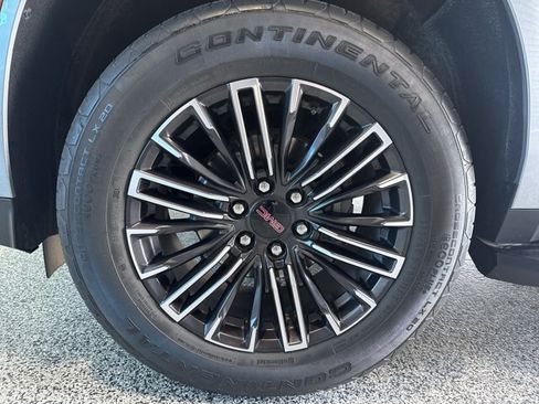 Used 2025 GMC Yukon XL Elevation AWD/4WD image 3