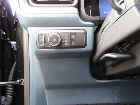 New 2025 Ford Maverick Lobo image 24