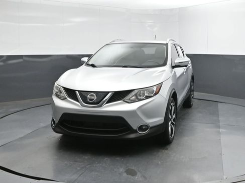Used 2018 Nissan Rogue Sport SL AWD/4WD image 22