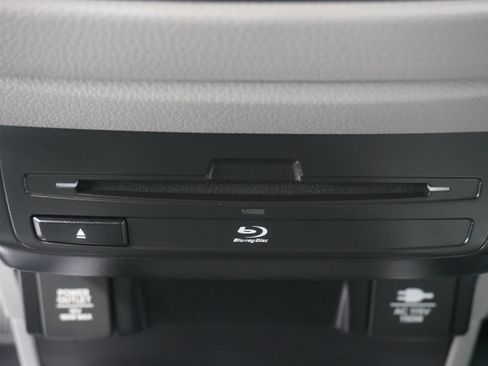 Used 2019 Honda Odyssey Touring image 25