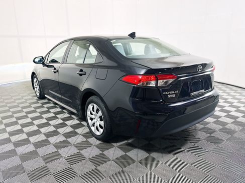Used 2024 Toyota Corolla LE FWD image 5