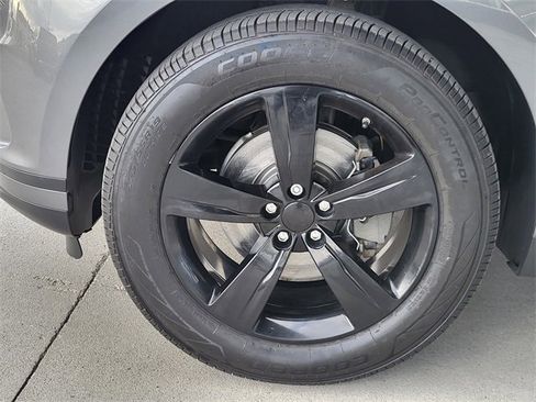 Used 2019 Land Rover Range Rover Velar S image 8