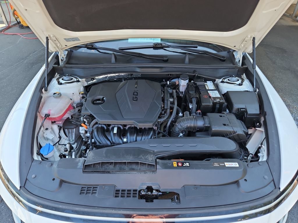 Used 2025 Hyundai Sonata SEL FWD image 31