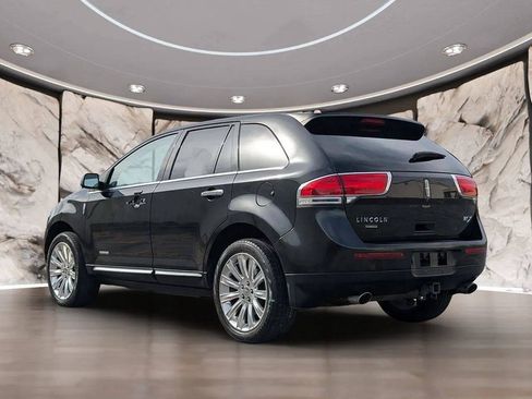 Used 2013 Lincoln MKX FWD image 7
