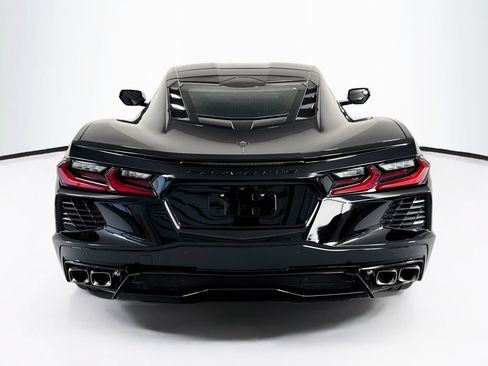 Used 2021 Chevrolet Corvette Stingray Coupe w/ Body-Color Dual Roof Package RWD image 6