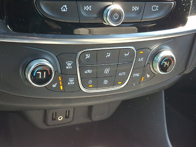 Used 2022 Chevrolet Traverse LT AWD/4WD image 16