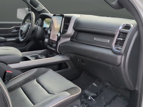 Used 2025 RAM 1500 Laramie AWD/4WD image 29