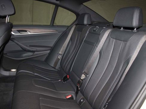 Certified 2022 BMW 530i w/ M Sport Package image 16