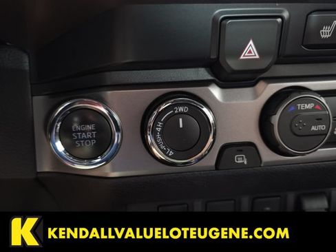 Used 2019 Toyota Tacoma Limited AWD/4WD image 17