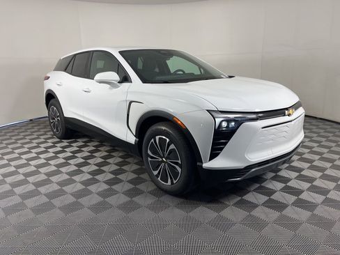 New 2026 Chevrolet Blazer EV LT image 6