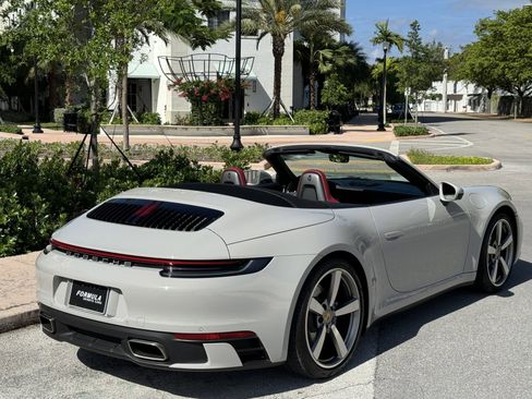 Used 2021 Porsche 911 Carrera RWD image 8