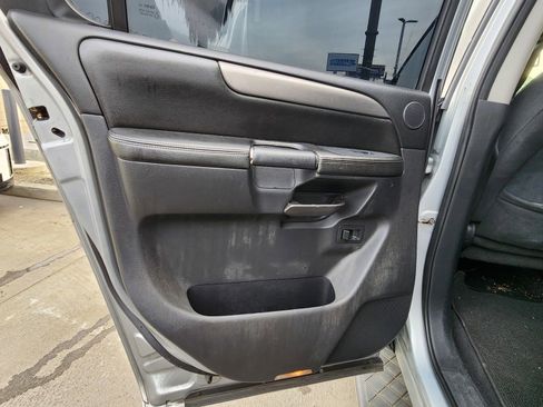 Used 2011 Nissan Armada SV RWD image 18